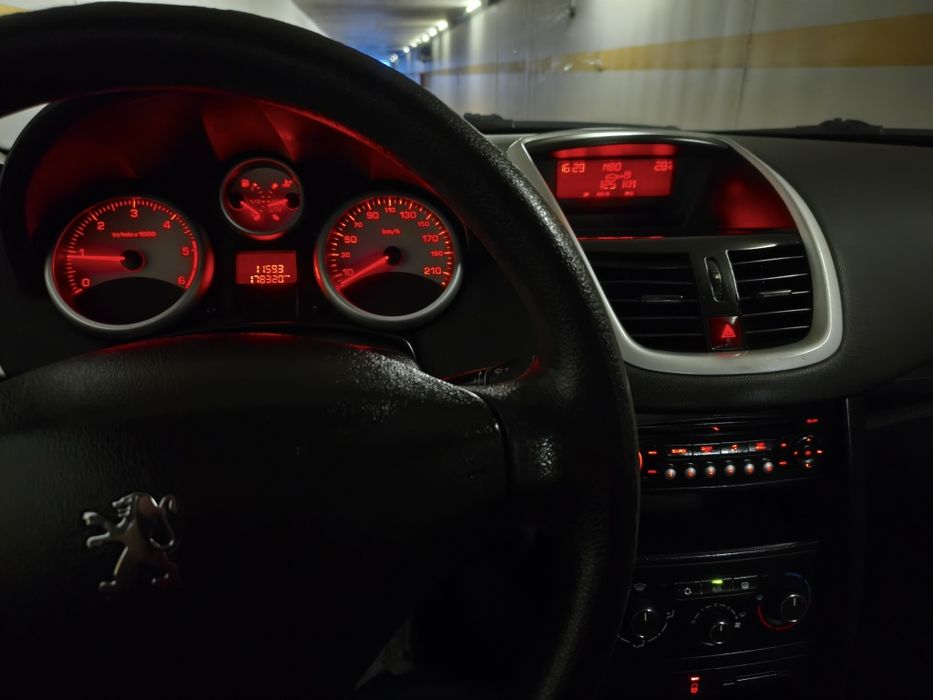 Peugeot 207 1.4 Hdi