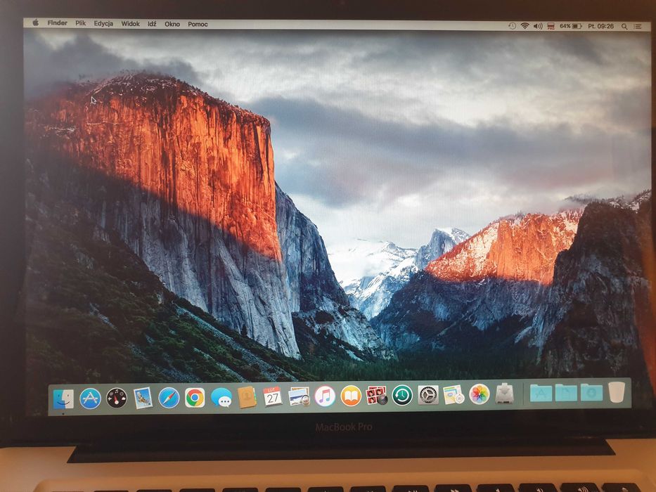 MacBook Pro + Pokrowiec i ładowarka