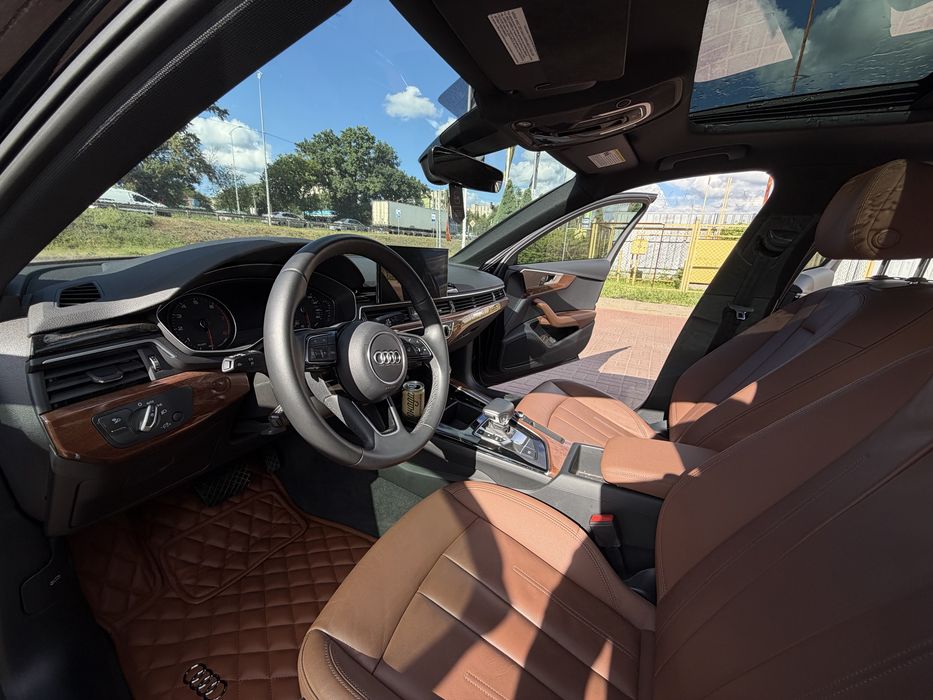 Audi A4 Premium 40 2022. Мінімальні пошкодження.