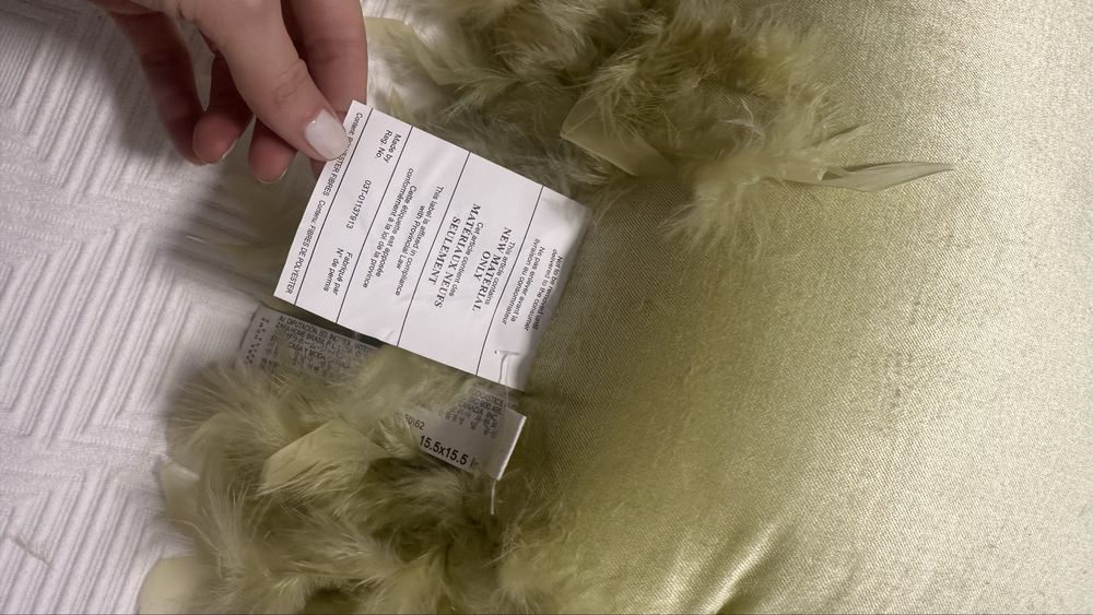 Conjunto 2 almofadas verdes com penas