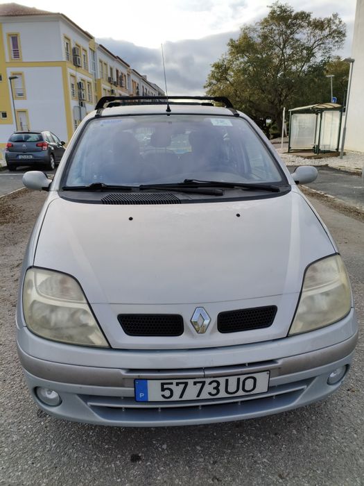 Vende -se Renault Megane Scenic Fase II Conquest