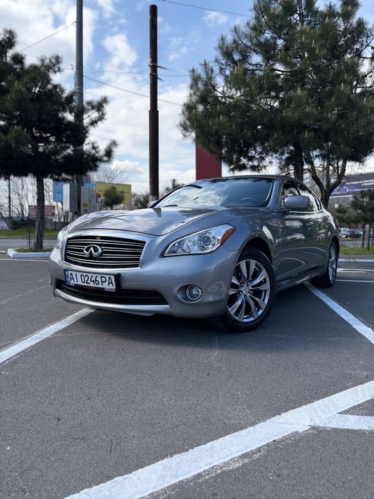 Infiniti m37x 2013