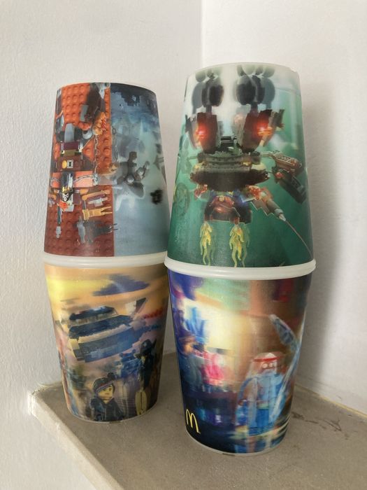 Copos LEGO da McDonalds 2013