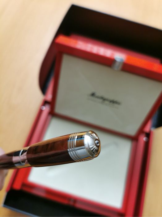 Caneta esferografica Montegrappa edição lda Stradivari (Resina Marrom)