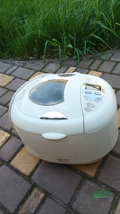 Продам хлебопечку Saturn