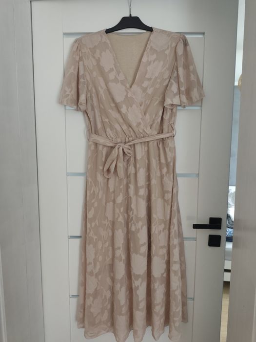 Sukienka Beżowa Plus size