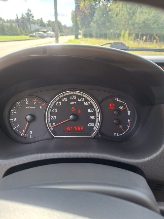 Suzuki Swift 1.3 benzyna klima