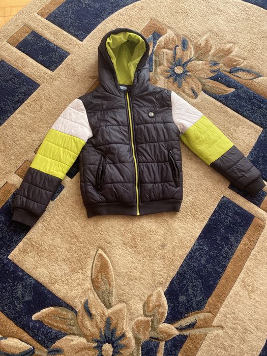 Куртка в ідеальному стані