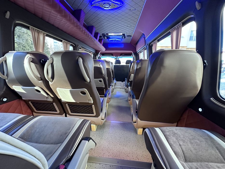 Пасажирські перевезення / Оренда автобуса  / Замовлення мікроавтобуса