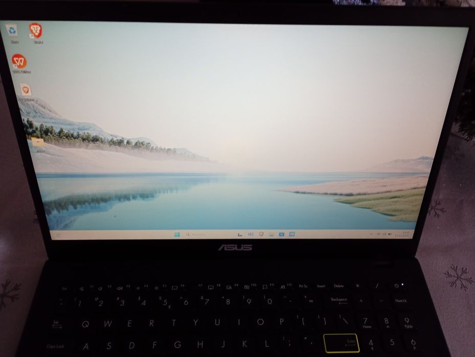 Laptop vivobook asus  e510ka