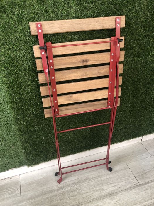Cadeira ikea vermelha