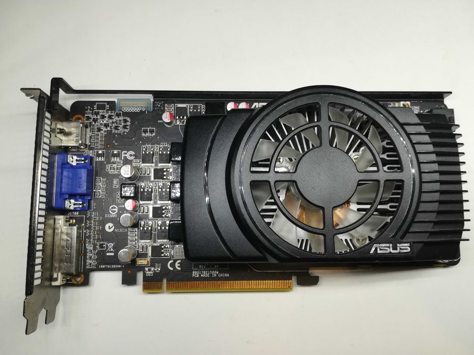 продам полностью рабочую видеокарту ASUS ATI RADEON HD 5770