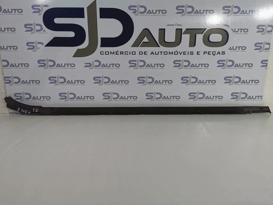 Raspador / Friso Vidro Trás Direito / Esquerdo - Peugeot 308 II