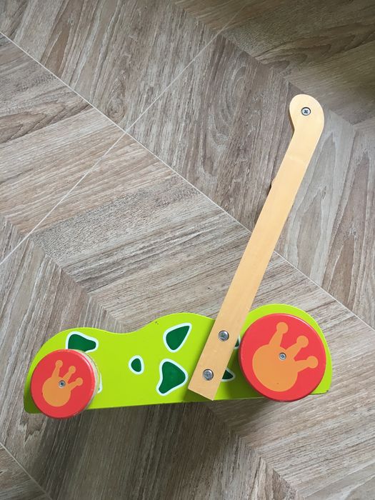 Pchacz zabawka dziecięca
