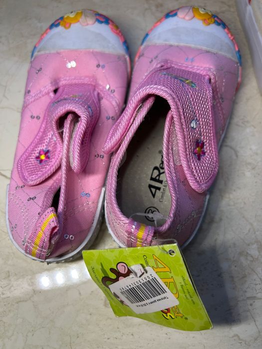 Дитяче взуття, ботінки шкіряні, тапки