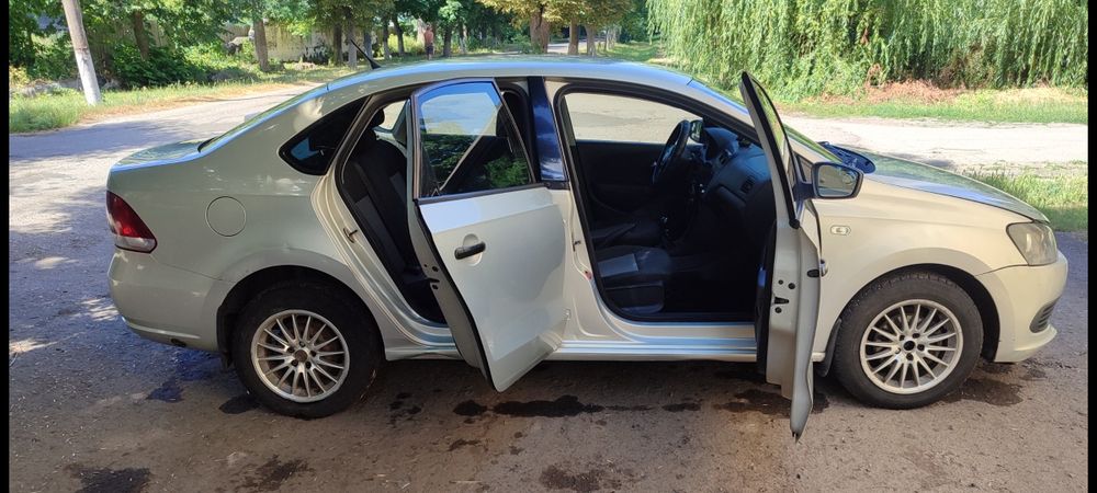 Polo sedan 2012 gas/benz ,без торгу , ціна до кінця міс
