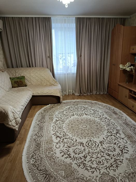 Двох кімнатна квартира на Ставиській, 65.