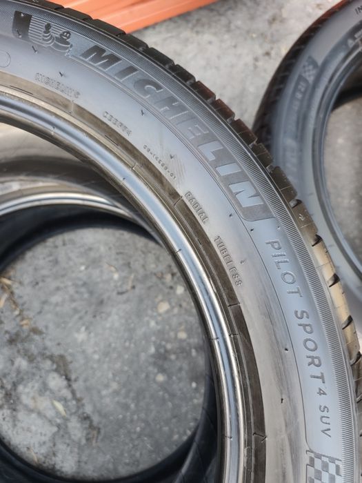 Pneus 275/45r21 Michelin Pilot Sport 4 suv com 80% piso