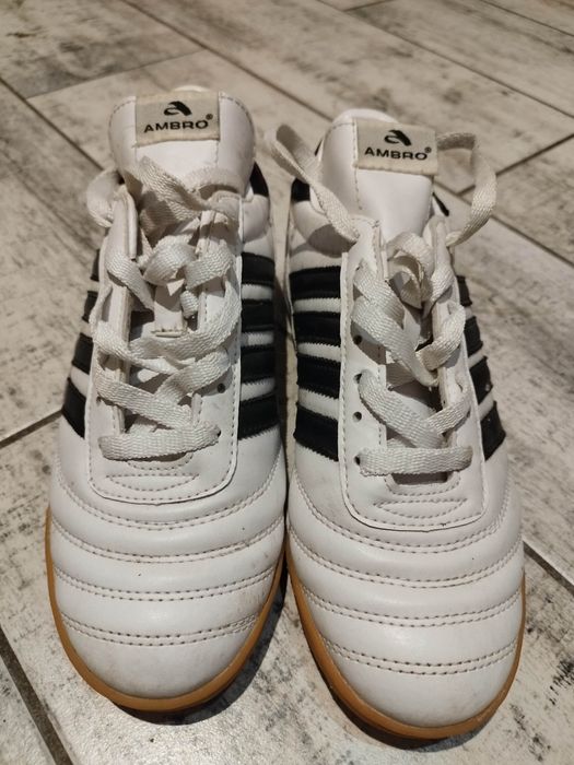 Buty piłkarskie Ambro halówki