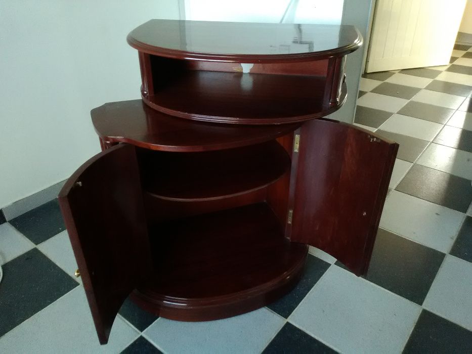 Movel rotativo para televisão