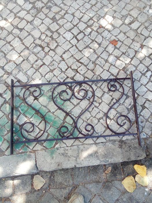 Grade robusta em ferro! Proteção de janelas!