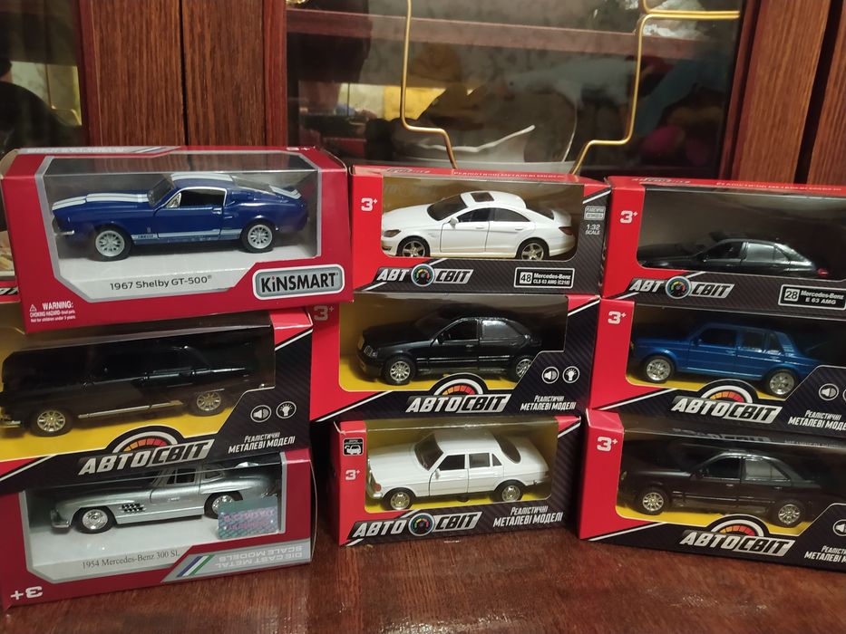 Іграшки машинки нові 1:32