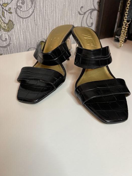Продам босоніжки від ZARA