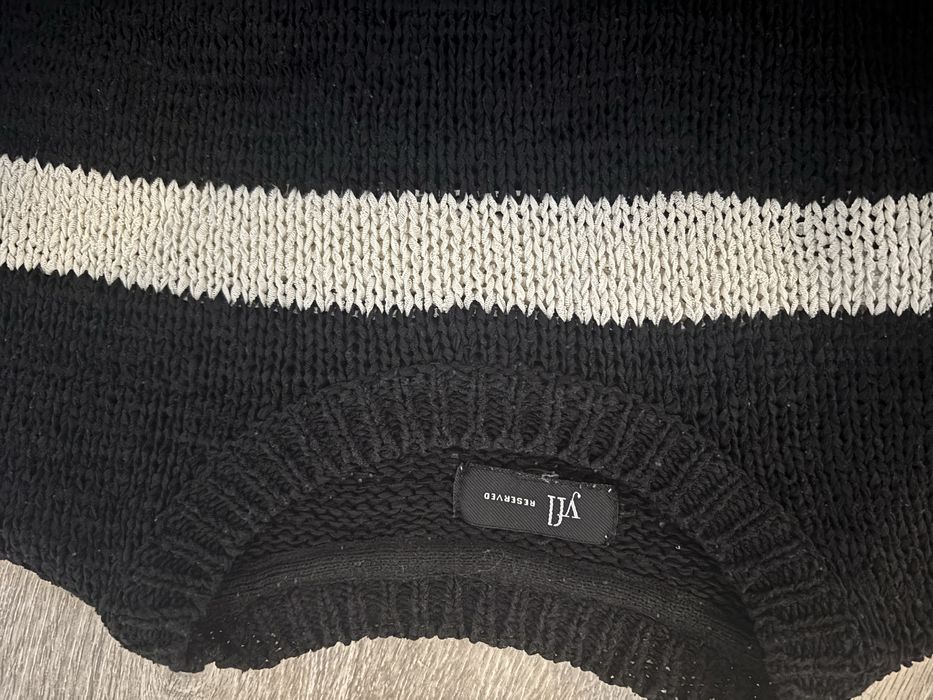 Sweterek XS czarny paski reserved