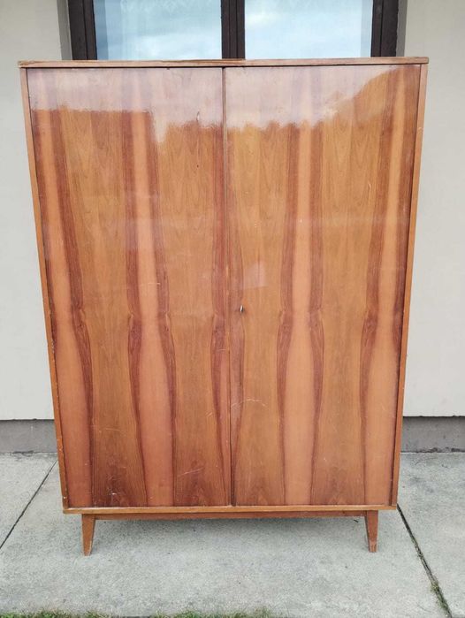 Szafa PRL lata 60/70 – fornir, lustro, dobry stan