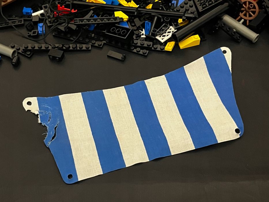 6274 LEGO Statek Gubernatora Broadside'a