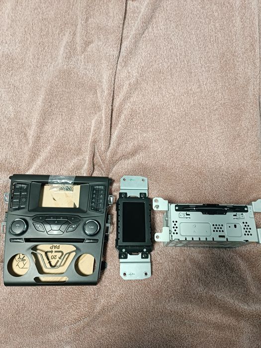 Магнитола стандартная на форд фьюжн 2015г.в.