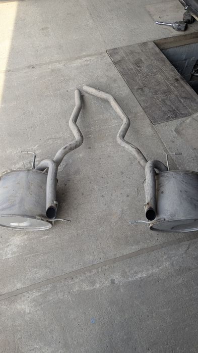 Глушник вихлопна труба bmw x5 e53 3.0d  глушитель задня  банка