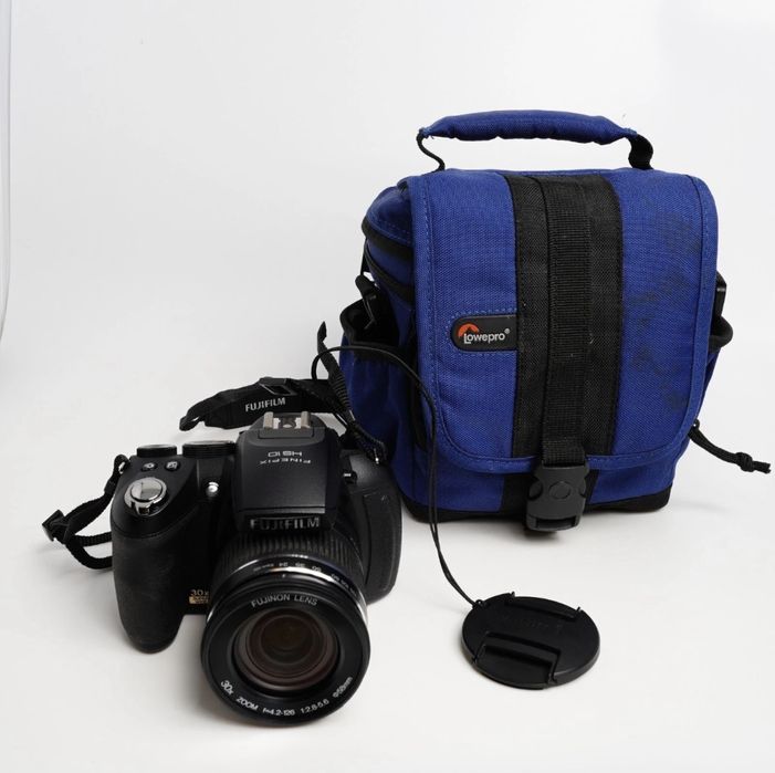 Fujifilm HS10 30x Zoom 4.2-126mm F/2.8-5.6
