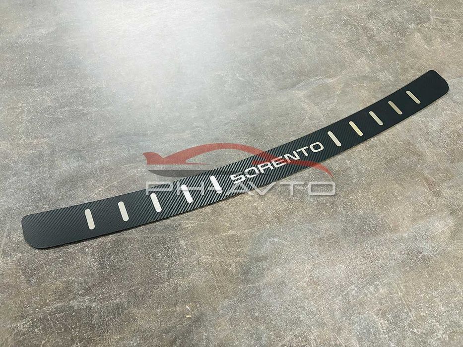 Накладка на задній бампер Kia Sorento R 2009-2014 Нержавійка + Карбон