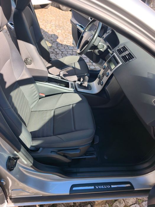 Volvo V50 diesel em bom estado