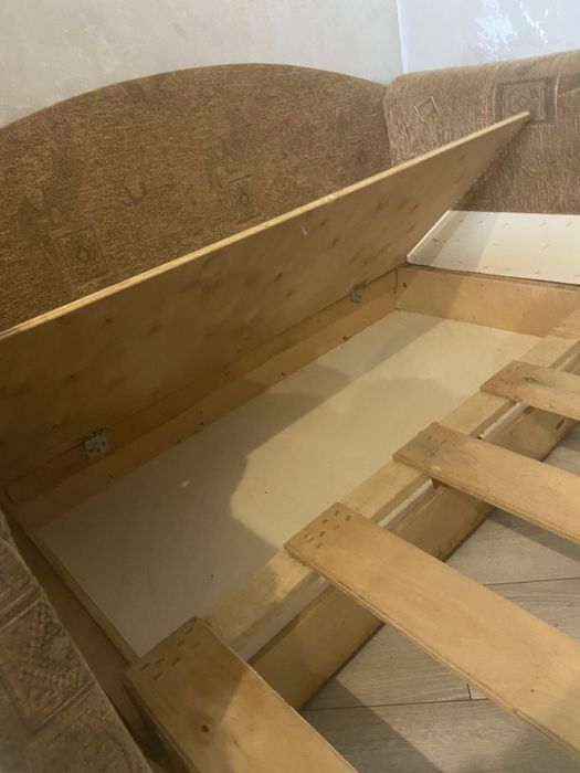 Продам якістний диванчик