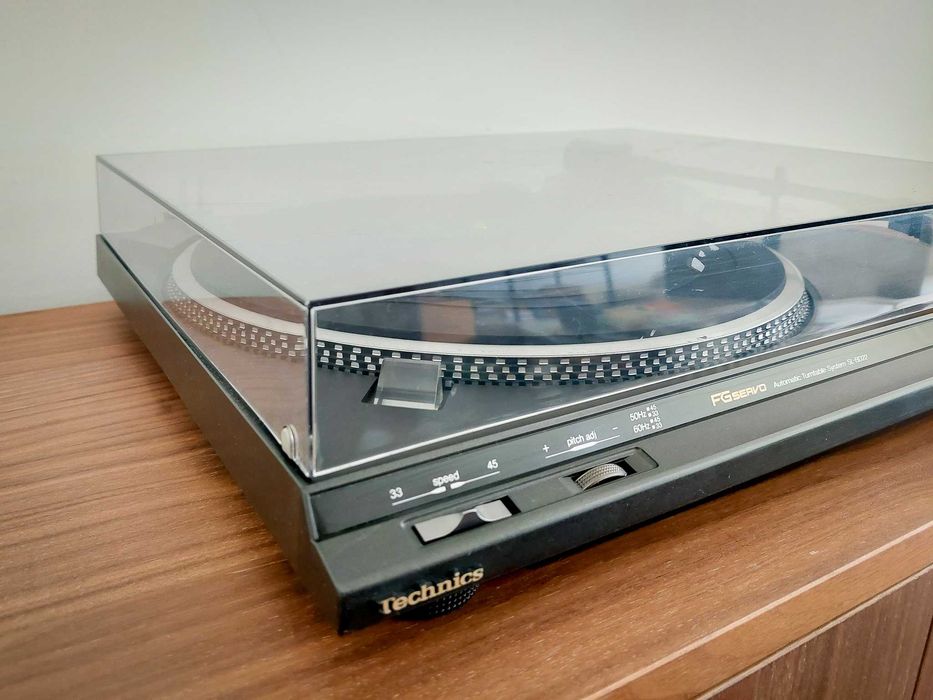 Gira-discos Technics SL-BD22 FGServo Automatic Turntable System