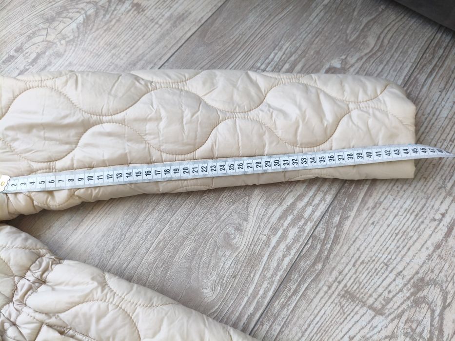 Płaszcz pikowany beżowy rozm L