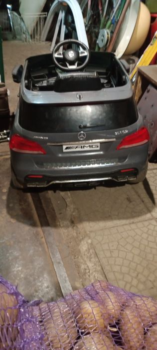 Детский электромобиль