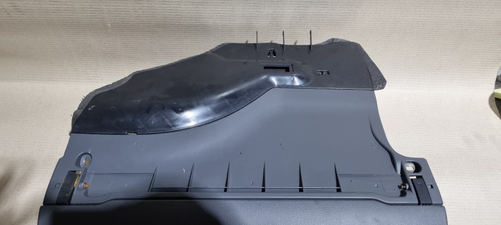 Schowek pasażera audi a4 b7 seat exeo jak nowy 8e