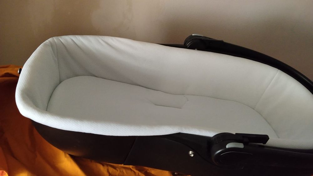 Berço de bebê novo