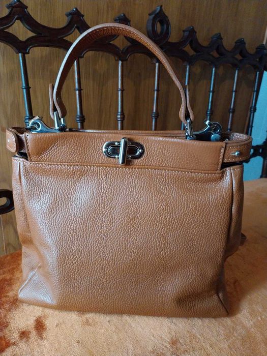 Mala em pele, nova com etiqueta