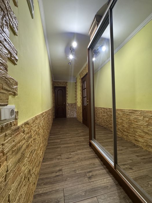 Продаж 2к квартири вул.Варшавська Шевченківський район