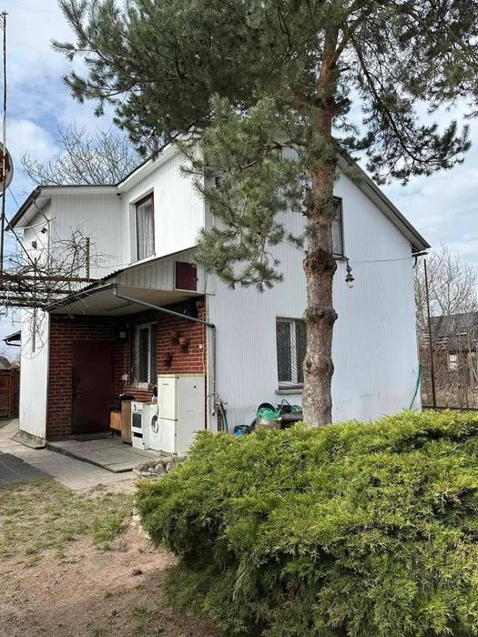 Продається 2х поверхова дача в Шептицькому