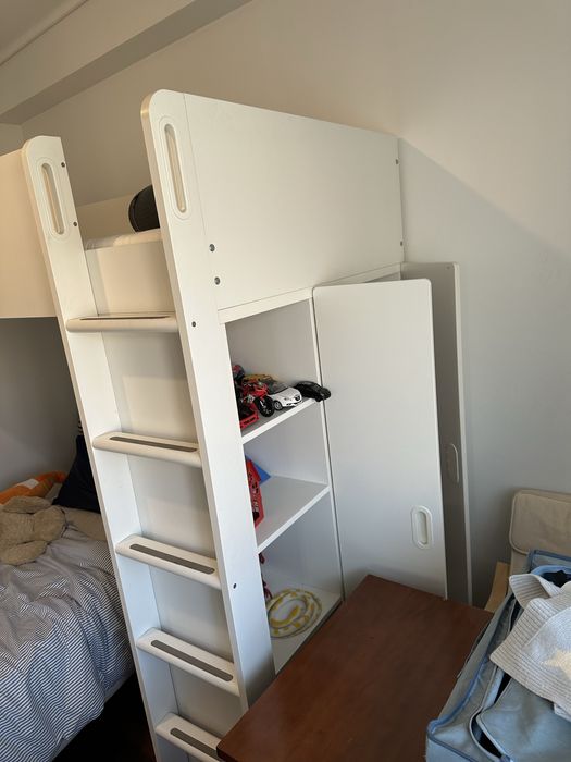 Cama alta/ beliche Ikea