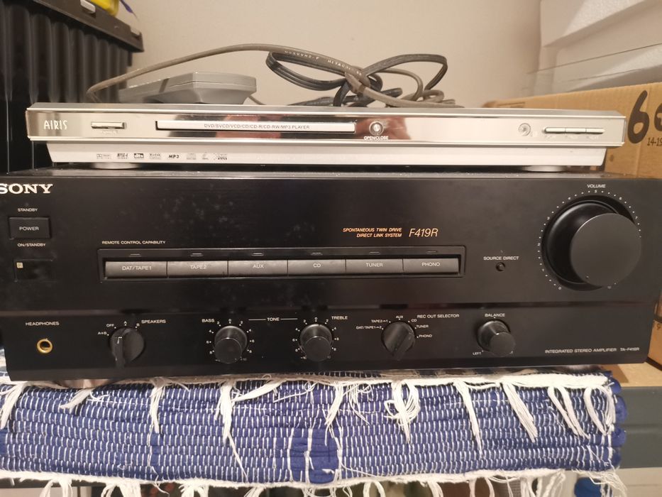 Amplificador Sony e colunas Denver