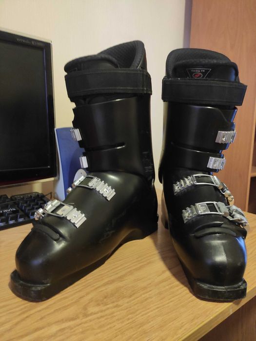 Горнолыжные ботинки Nordica. и лыжи Elan