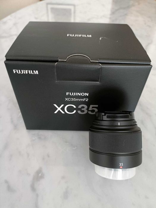 Fujifilm XC 35mm, F2, como nova