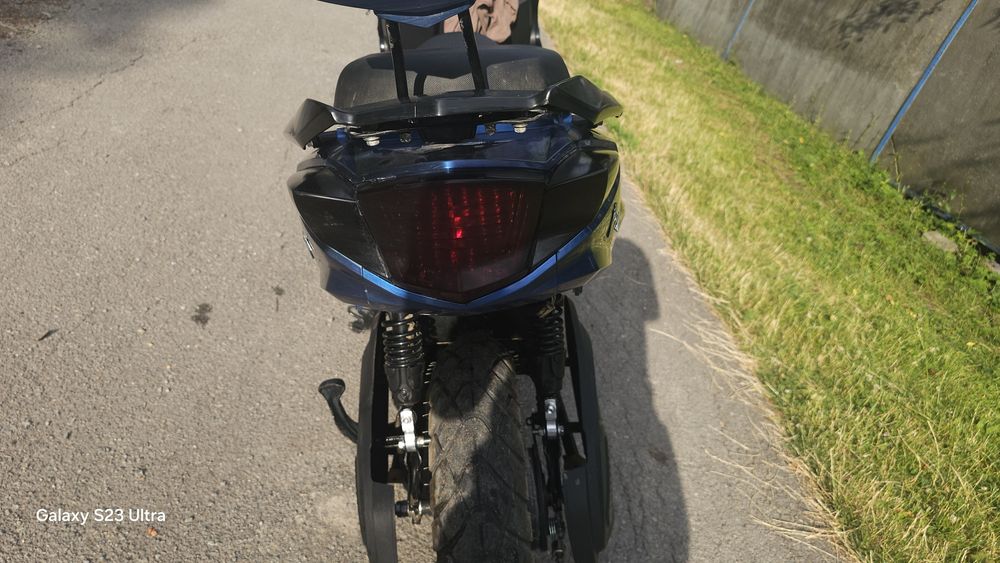 Продам електроскутер Yadea Lehman blue 2500W