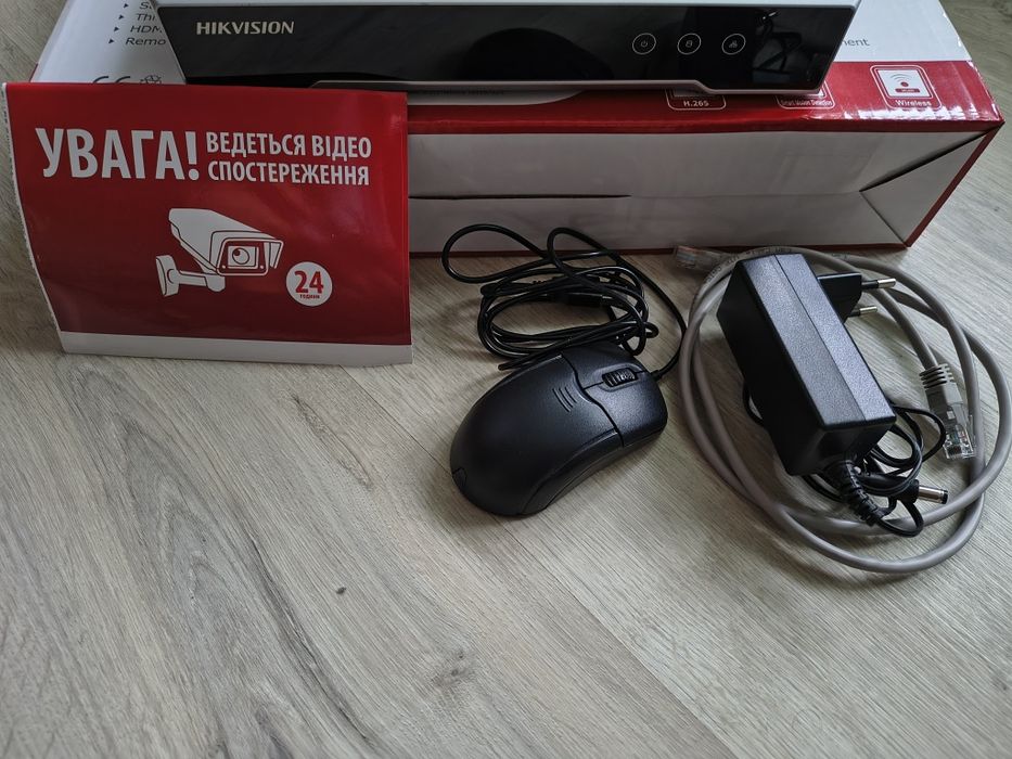 Відеореєстратор Hikvision DS-7108NI-K1/W/M (С) + HDD Hitachi 2 Tb
